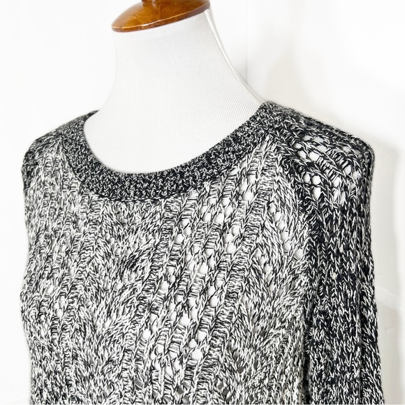 Anthropologie Crochet Lace High Low Mixed Media Black White Sweater Size MP - Picture 5 of 10